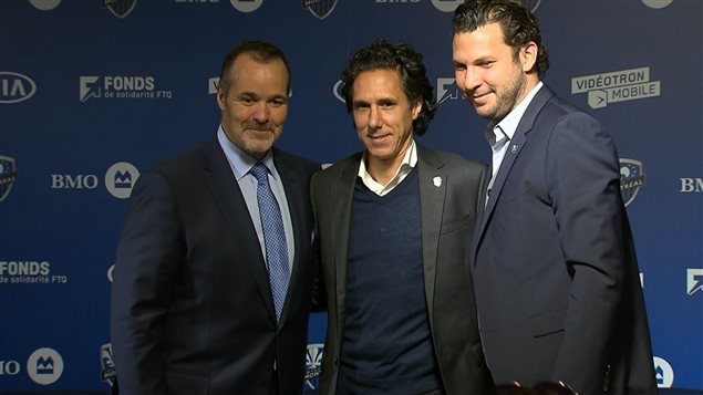 Joey Saputo en compagnie de Mauro Biello (au centre)