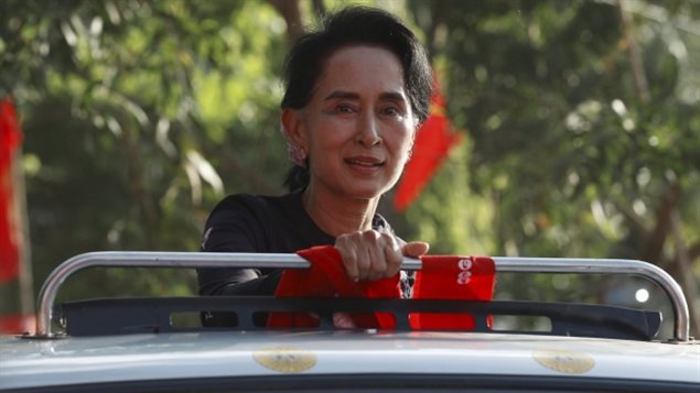 Aung San Soo Kyi durante la campaña electoral. 