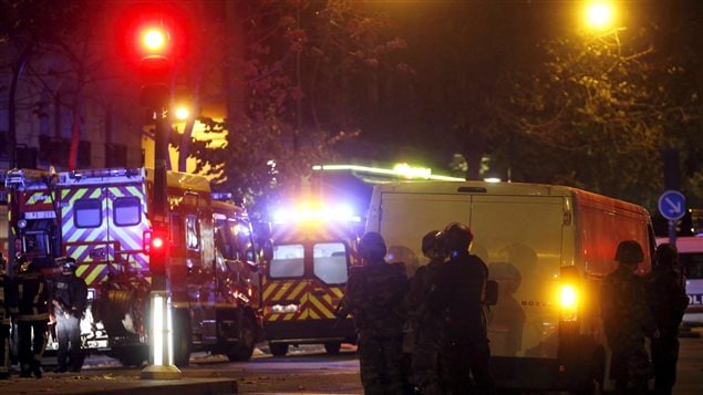 El presidente francés François Hollande declaró el estado de emergencia inmediatamente después de los atentados de París y Saint Denis.