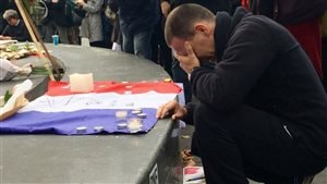 星期五巴黎恐怖袭击造成至少129人死亡