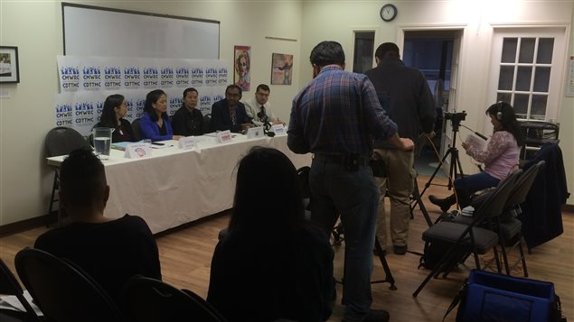 Conferencia de prensa durante la fundación de la Coalición Canadiense por los Derechos de los Trabajores Migrantes.