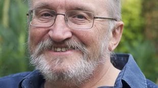 Scientist Peter Kershaw says the standard for biodegradable plastic is never met in the environment.