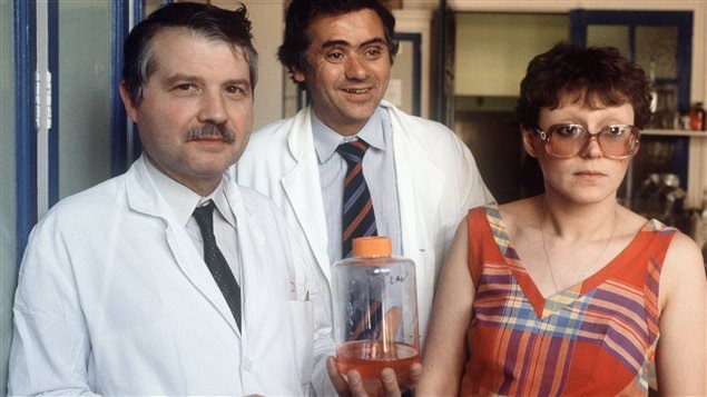 Luc Montagnier, Jean-Claude Chermann et Françoise Barre-Sinoussi, trois des scientifiques qui ont réussi à isoler le virus du sida Luc Montagnier, Jean-Claude Chermann et Françoise Barre-Sinoussi, trois des scientifiques qui ont réussi à isoler le virus du sida