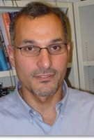 الدكتور معن حسين أستاذ الهندسة البيئيّة والكيميائيّة في جامعة كالغاري