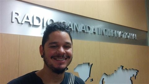 Alexander Betancur, alias Ramón Chicharrón, de visita en los estudios de RCI