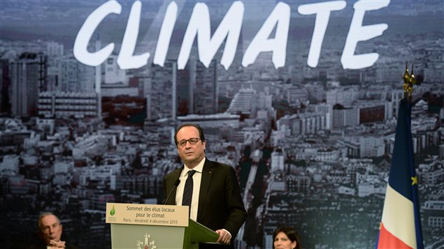 Le président français François Hollande