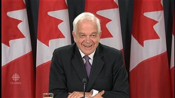 Immigration Minister John McCallum held a news conference to inform Canadians about incoming Syrian refugees and to keep the new government’s promise of transparency.