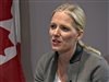 La ministre McKenna défend ses dépenses de 6000 $ en photos officielles