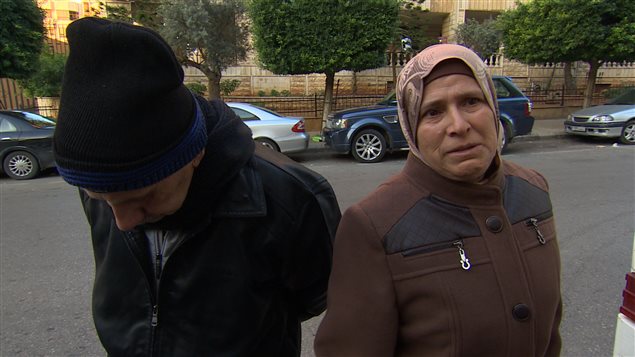 السيدة فاطمة أبو حميد من ضمن الدفعة الأولى من الواصلين إلى كندا