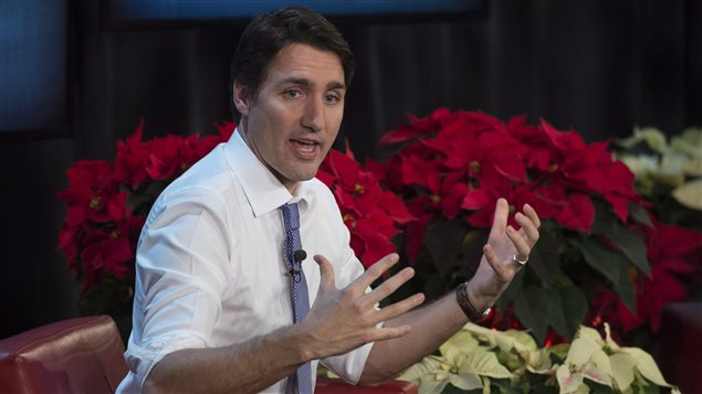 Le premier ministre du Canada, Justin Trudeau, participant à une conversation devant public organisée par le magazine Maclean’s.