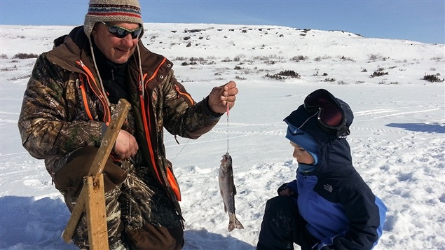 La pêche blanche jusqu'à la relâche scolaire au fjord du Saguenay, de quoi faire plaisir aux petits écoliers