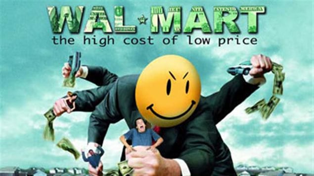 Detalle del afiche del documental “Walmart: el alto costo de los precios bajos”.