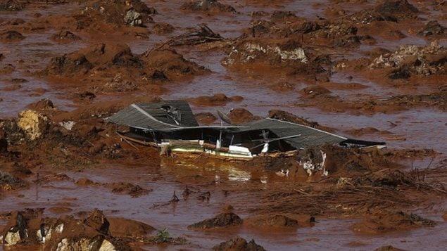 El colapso de la presa de la minera Samarco es considerado como el peor desastre ambiental en la historia de Brasil. 