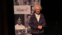 Marguerite Elias Quddus, survivante de l'Holocauste, s'est adressée à des centaines d'élèves de l'Outaouais. Marguerite Elias Quddus, survivante de l'Holocauste, s'est adressée à des centaines d'élèves de l'Outaouais.