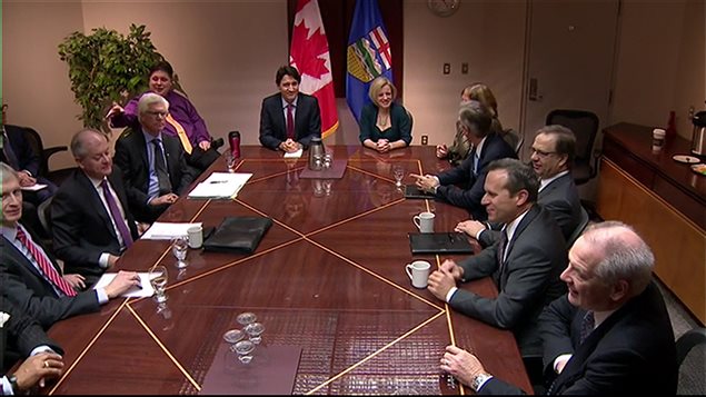 Justin Trudeau en rencontre avec les dirigeants de l’industrie du gaz et du pétrole à Calgary