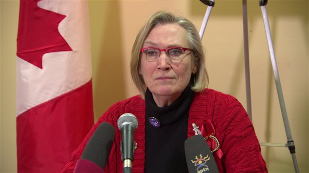 La ministre des Affaires autochtones et du Nord, Carolyn Bennett
