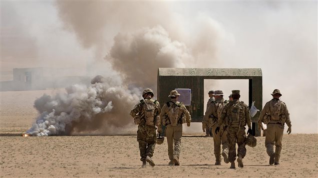  Royal Canadian Air Force members of Air Task Force-Iraq and several members of the coalition participate in the SHAMAL SERIALS, a combat search and rescue exercise held for personnel of the Middle East Stabilization. Kuwait. 16 March 2015.