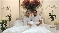 Edith Betkowski et son mari, l'artiste, Dominik Sokolowski, font un « bed in » ces jours-ci à la Galerie Alpha Art à Ottawa Edith Betkowski et son mari, l'artiste, Dominik Sokolowski, font un « bed in » ces jours-ci à la Galerie Alpha Art à Ottawa