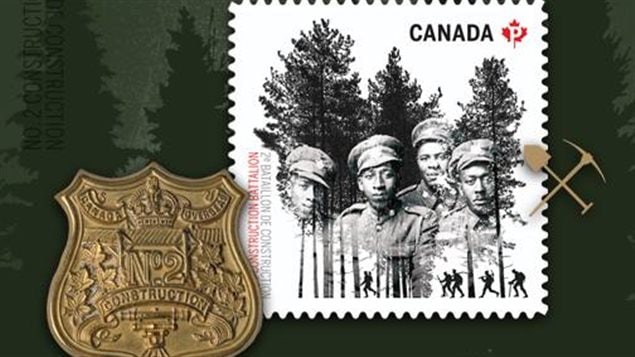 Timbre de *Postes Canada* que conmemora el Centenario de la formación del 2o Batallón de la Construcción del Ejército Canadiense 
