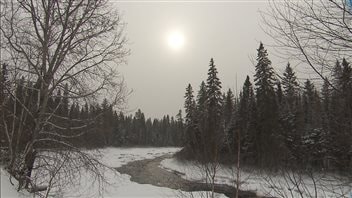 La rivière du Milieu, située à une vingtaine de kilomètres au nord-ouest de Saint-Michel-des-Saints, là où s'est produit l'accident.
