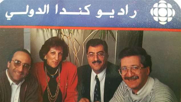 فريق راديو كندا الدولي المؤسس. من اليمين إلى اليسار: بيار أحمراني،سامي عون، مي أبو صعب وفريد شامي