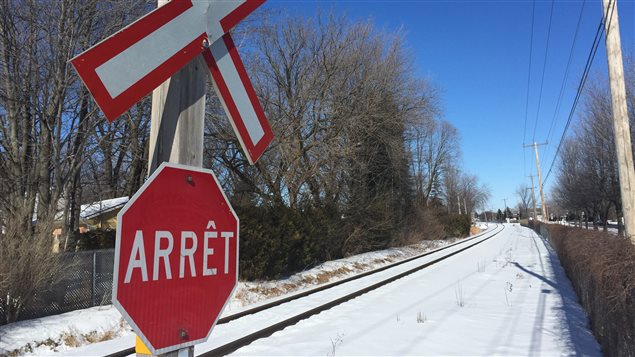 Des citoyens de Boucherville s'inquiètent des conséquences de l'agrandissement du terminal portuaire de Contrecoeur Des citoyens de Boucherville s'inquiètent des conséquences de l'agrandissement du terminal portuaire de Contrecoeur