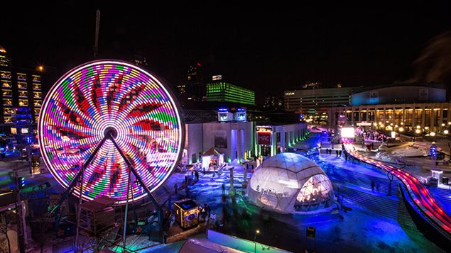 La Place des festivals pendant Montréal en lumière en ce moment.