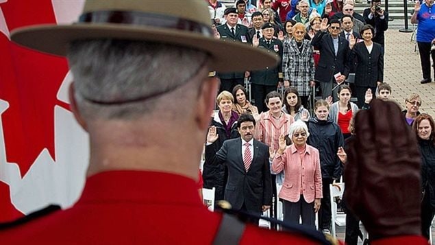 Le plan des niveaux d'’immigration du gouvernement fédéral rend le système d'immigration du Canada plus dynamique : «plus rapide, plus souple et plus sécuritaire » selon le ministre de l'Immigration, des Réfugiés et de la Citoyenneté