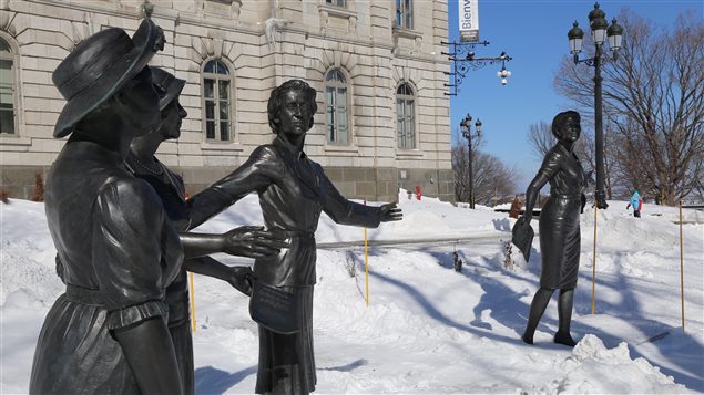 Monumento en homenage a las mujeres políticas en Quebec. 