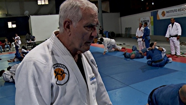 Geraldo Bernardes, entrenador de Popole Mesenga