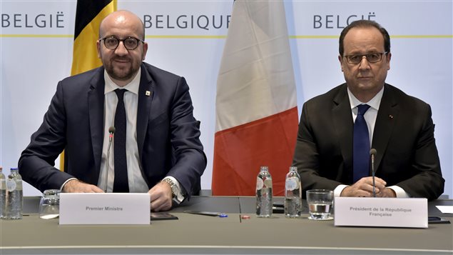 Le président François Hollande en compagnie du premier ministre belge Charles Michel