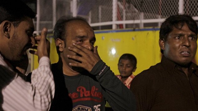 Testigos de la explosion que mató  el Domingo de resurrección a 70 personas en Lahore, incluyendo 29 niños. (27 de marzo de 2016) 