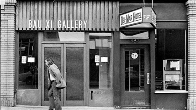 1965年，华人移民黄博施创立的Bau Xi画廊在温哥华Hamilton街开张。
