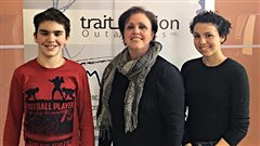 Julien et Laurence Bergeron en compagnie de leur mère Sylvie Laflèche Julien et Laurence Bergeron en compagnie de leur mère Sylvie Laflèche