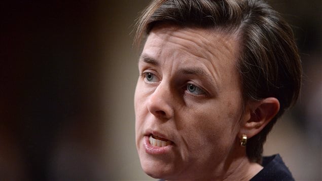 La diputa de Ontario, Kellie Leitch se presenta a la dirección del Partido Conservador Canadiense.