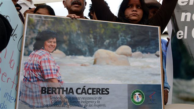 Entierro de Berta Cáceres