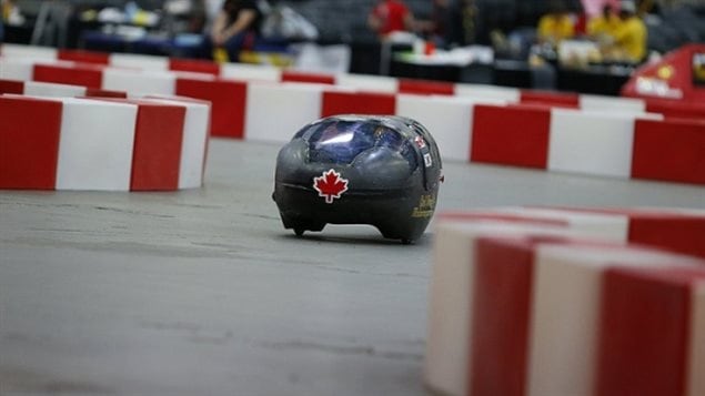 Photo Shell. Le véhicule 2015 de l'Université de Toronto