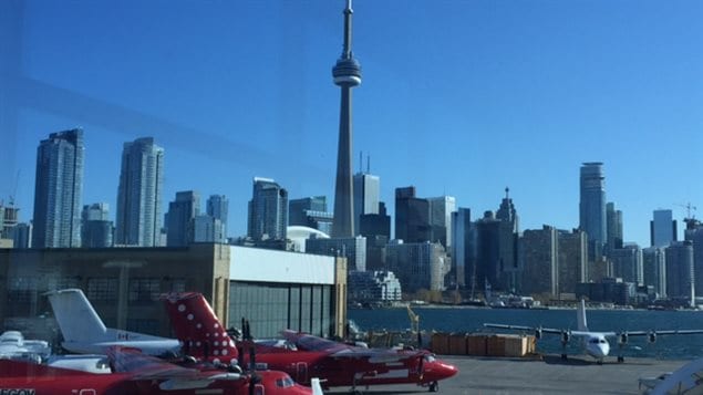 L’horizon de Toronto vu de l’aéroport Billy Bishop