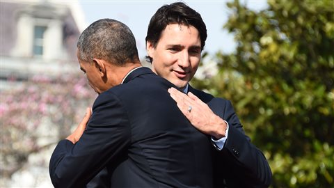 Justin Trudeau en pleine *bromance* avec Barack Obama
