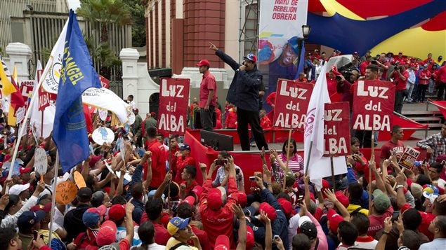 El presidente venezolano, Nicolás Maduro, en una manifestación el 1 de mayo del 2016. Un día después, la oposición presentó las firmas para pedir que se active el referendo de revocatoria del mandato.  