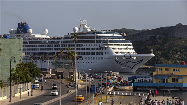 El crucero Adonia de Fathom, de la empresa estadounidense Carnival, llegó este 2 de mayo del 2016 a Cuba. Es el primer barco que hace el recorrido Miami-Habana desde hace más de medio siglo. 