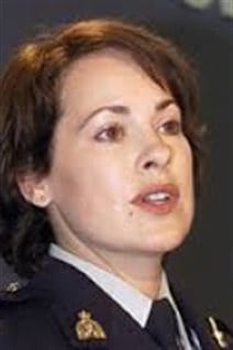 被性骚扰摧残的女警花卡瑟琳