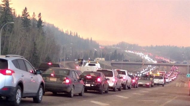 Des dizaines de milliers de résidents ont été évacués de Fort McMurray.