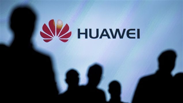  Journalists follow the presentation of Huawei’s smartphone, the Mate S, ahead of the IFA Electronics show in Berlin, Germany, in this file picture taken September 2, 2015. 