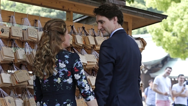 Le premier ministre Justin Trudeau et sa femme, Sophie Grégoire, à Tokyo, au Japon.