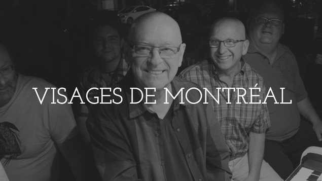 André Fafard entouré de ses amis autour du piano public des rues Ste-Catherine et Panet André Fafard entouré de ses amis autour du piano public des rues Ste-Catherine et Panet
