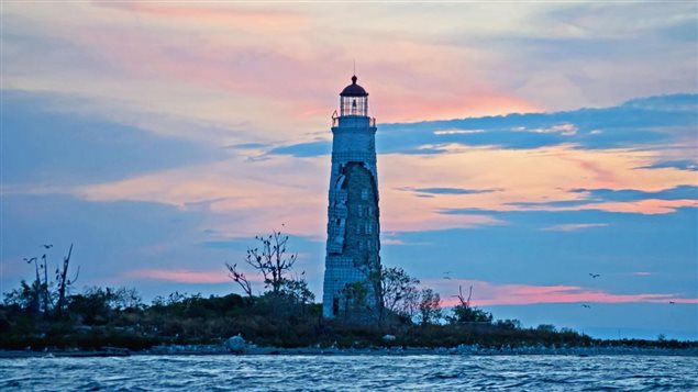 Erected in 1858, the Nottawasaga Lighthouses was one of six Imperial Towers built to light the shores of Lake Huron and Georgian Bay. The whitewashed limestone light rises 95 feet above the shore, guiding ships to safety in Collingwood Harbour. It played an important part in the establishment of safe navigation routes along the coastal waters of Lake Huron following the opening of the Bruce Peninsula