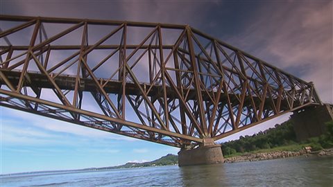 Le pont de Québec