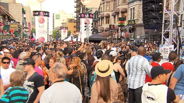 F-1 fans and the curious crowd downtown, especially the Crescent Street bars and restaurants as in this image from the 2014 race weekend