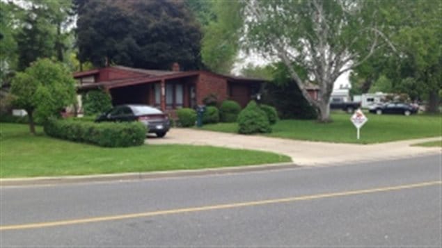 This house in Windsor Ontario sold for $20,000 more than the asking price and in the first day it was listed.